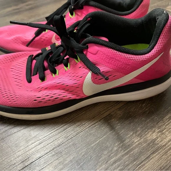 Nike Flex Women's Pink Running Shoes Size 7 - Picture 7 of 9